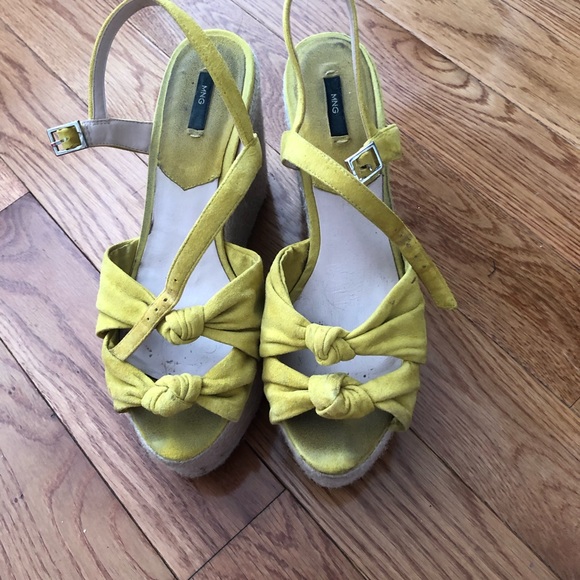mango yellow sandals